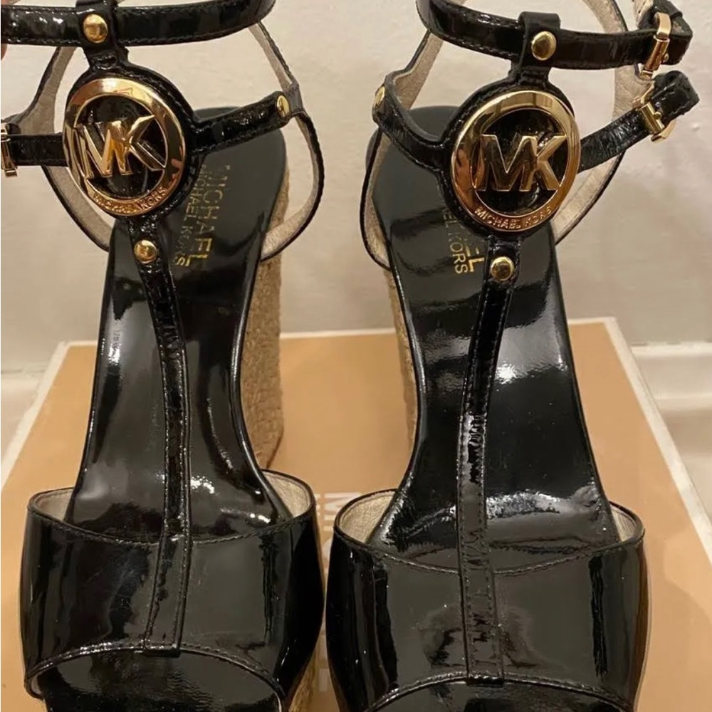 MICHAEL KORS WEDGES - Picture 2 of 3